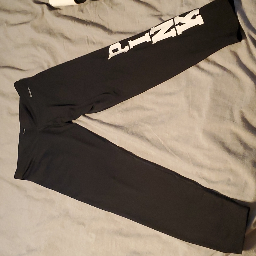 Pink by VS Ultimate leggings Size small